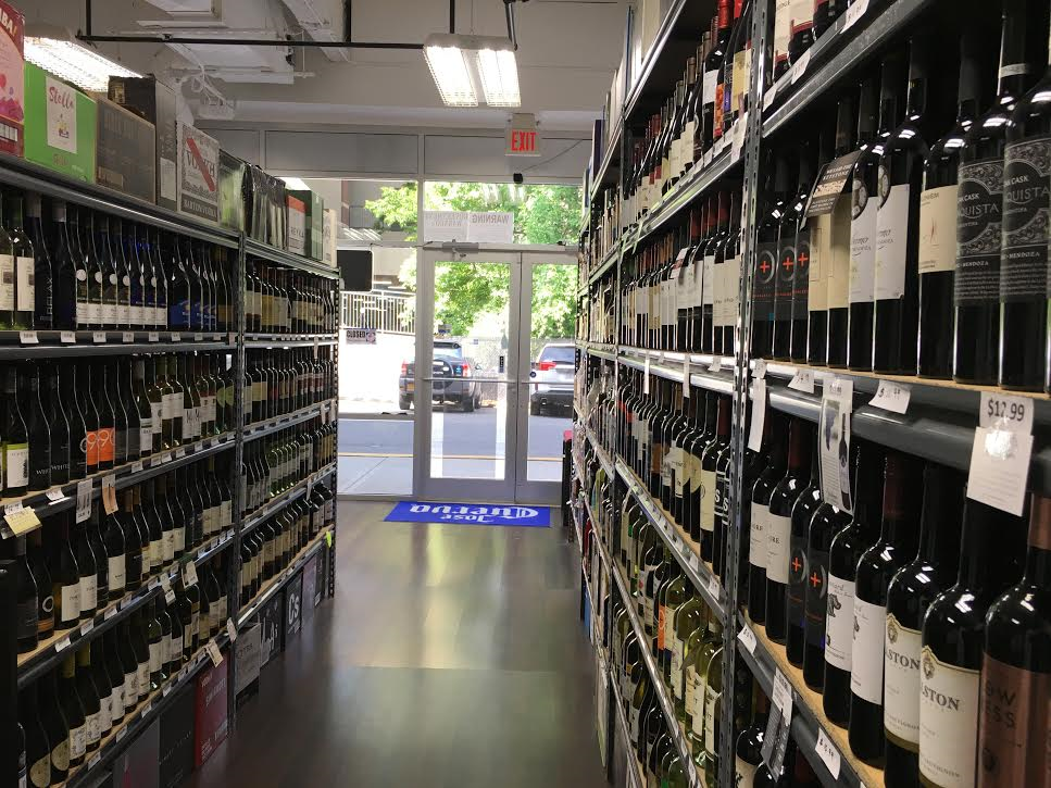 Parkway Wine & Liquor | 50 Hamilton Street Next to Verizon Wireless in Chauncey Square, Dobbs Ferry, NY 10522 | Phone: (914) 693-2609