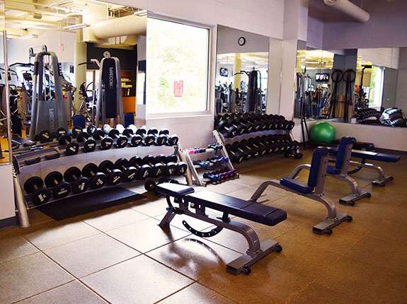 Beacon Hill Athletic Clubs | 161 Linden St, Wellesley, MA 02482, USA | Phone: (781) 237-1880