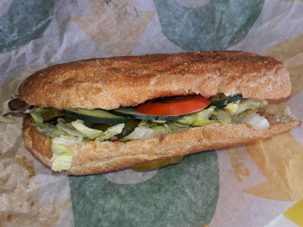 Subway Restaurants | 156 E Sepulveda Blvd, Carson, CA 90745, USA | Phone: (310) 549-7198