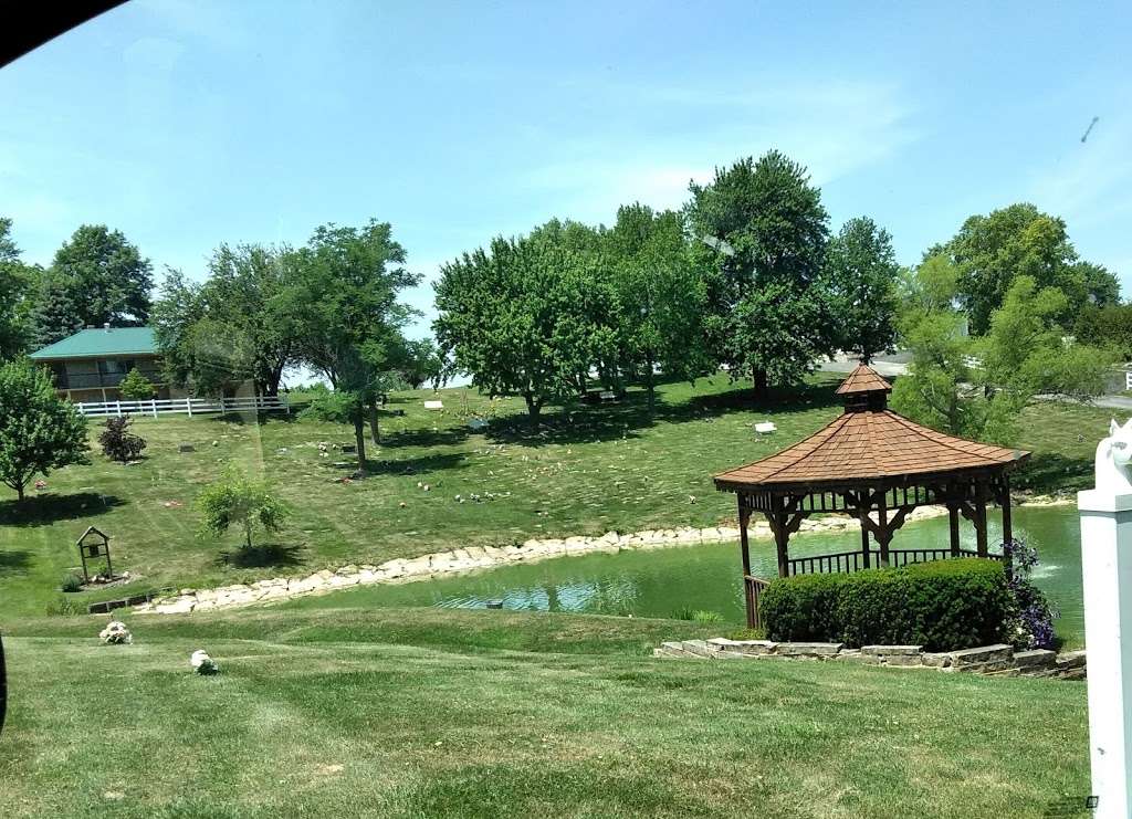 Rolling Acres Memorial Gardens for Pets, Inc. | 12200 NW Crooked Rd, Kansas City, MO 64152 | Phone: (816) 891-8888