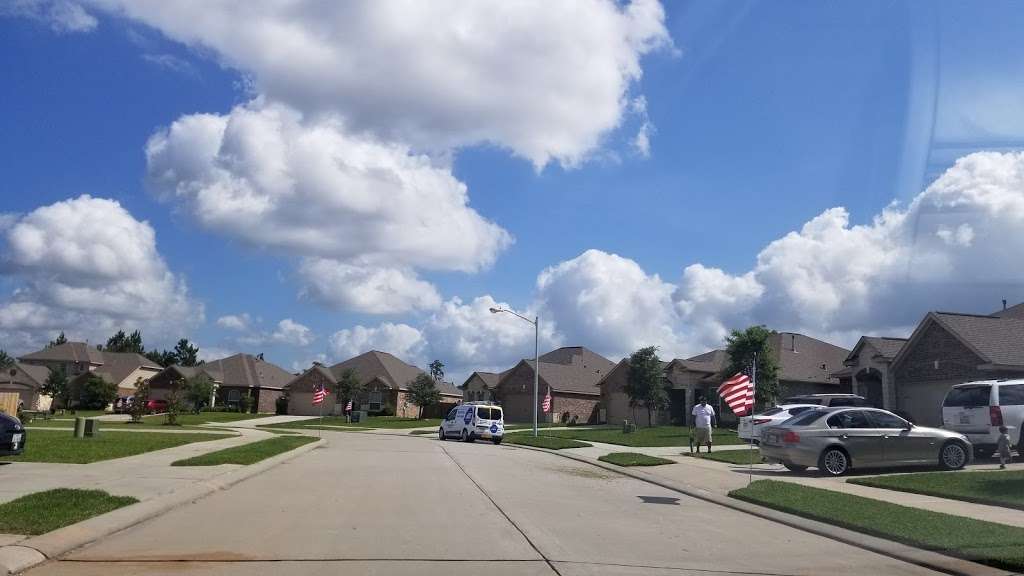 Five Kidz Flag Biz | 8020 N Tarrytown Crossing Dr, Conroe, TX 77304, USA | Phone: (936) 827-2972