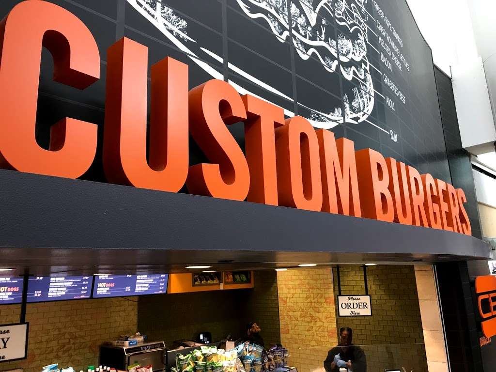 Custom Burgers | George Bush Intercontinental Airport, Terminal E International Departures (Upper Level), Houston, TX 77032