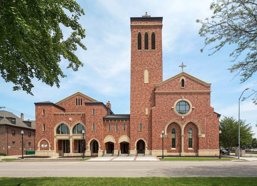 Newman Center – St. Thomas Aquinas Church | 320 N 16th St, Lincoln, NE 68508, USA | Phone: (402) 474-7914