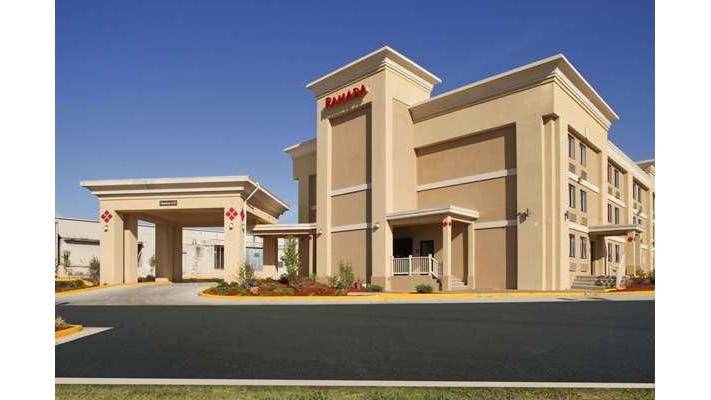 Ramada by Wyndham Tulsa | 8175 E Skelly Dr, Tulsa, OK 74129, USA | Phone: (918) 921-5053