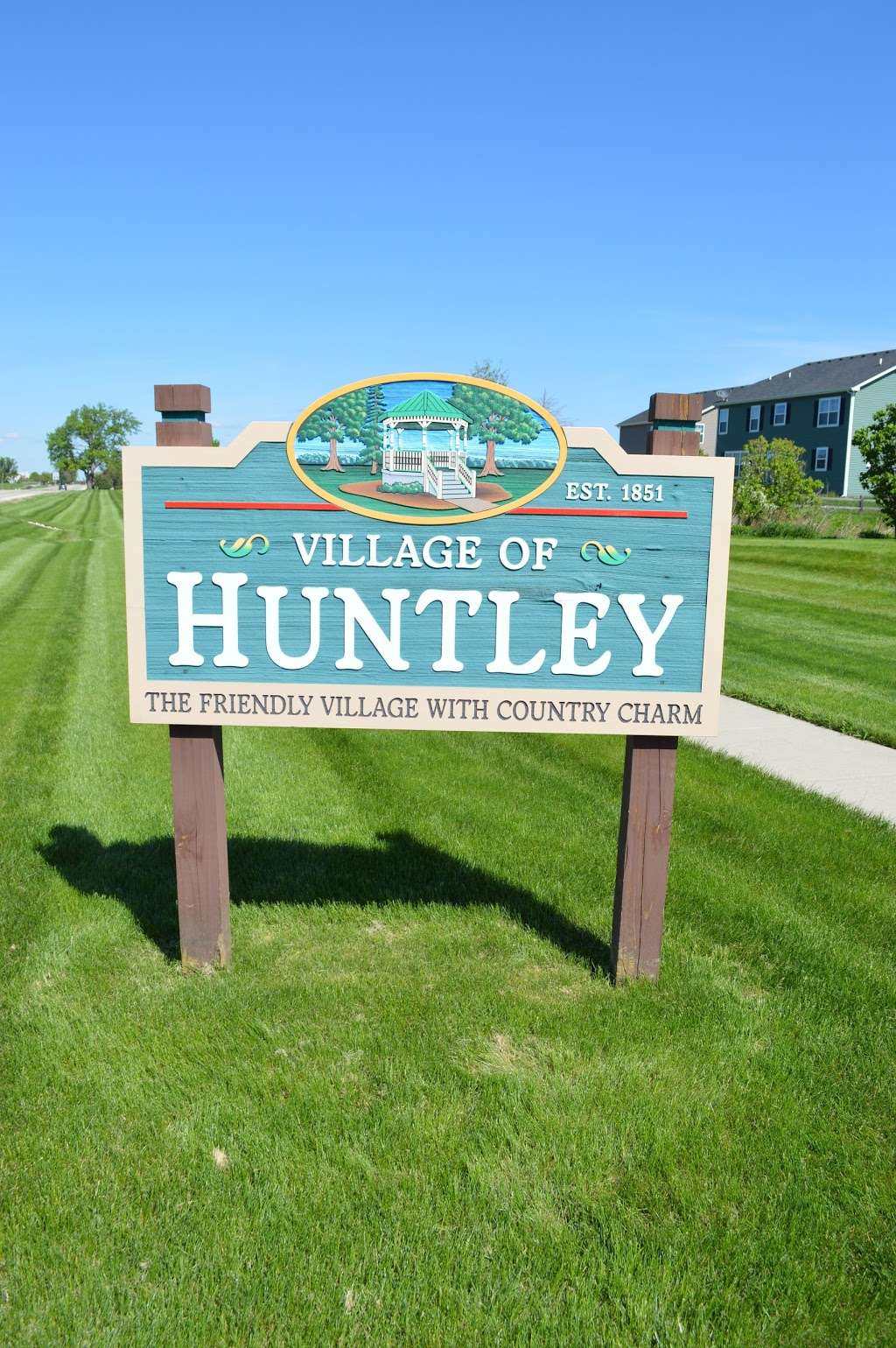 Huntley Realty, LLC. | 13320 Village Green Dr, Huntley, IL 60142, USA | Phone: (847) 669-4010