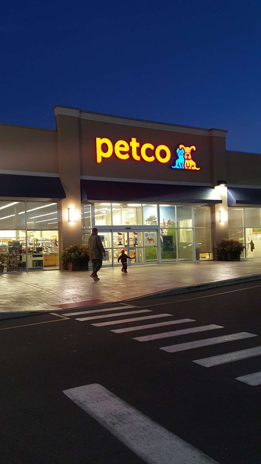 Petco - Curbside Pick-Up Now Available! | 1255 Raritan Rd Unit #140, Clark, NJ 07066, USA | Phone: (732) 815-0580