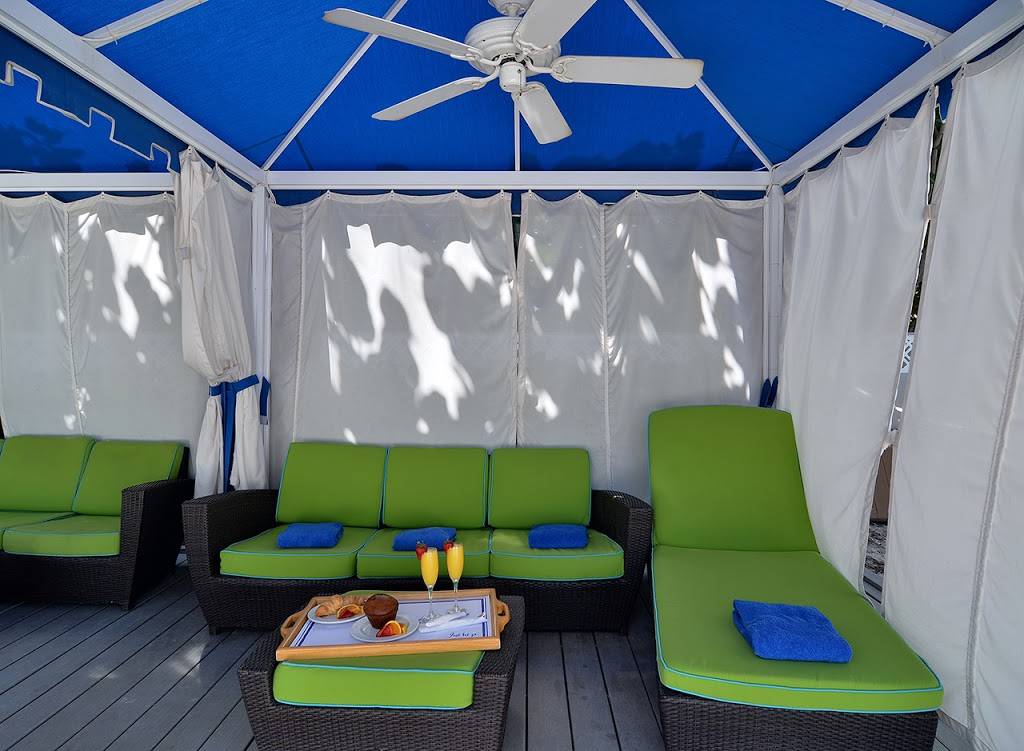 The SandBox Beach Lounge | 6000 Gulf Blvd, St Pete Beach, FL 33706, USA | Phone: (800) 249-1667