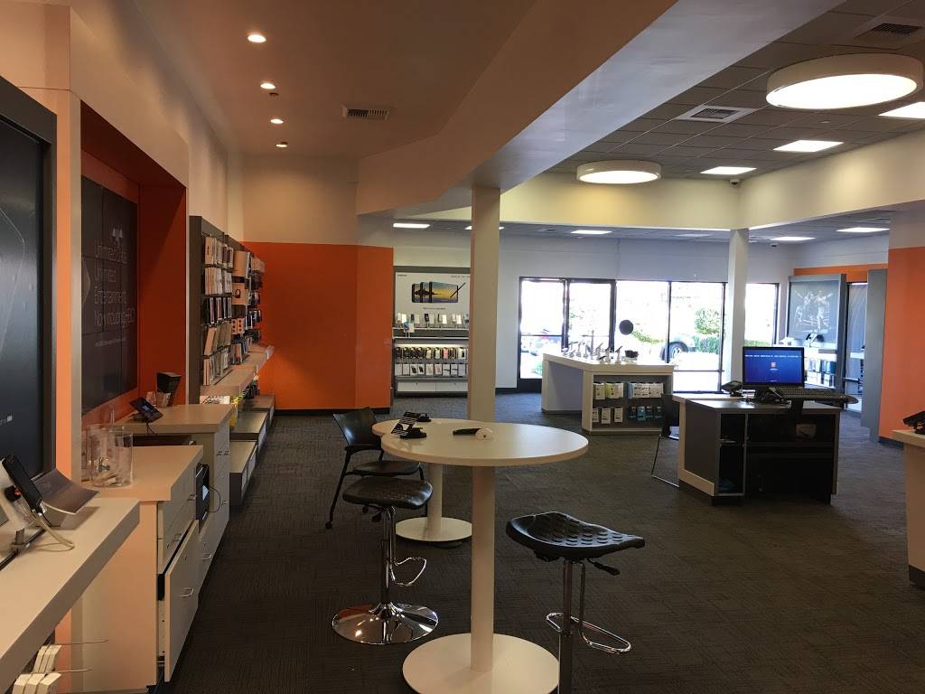 AT&T Store | 175 W Shaw Ave Suite 101, Clovis, CA 93612, USA | Phone: (559) 322-3310