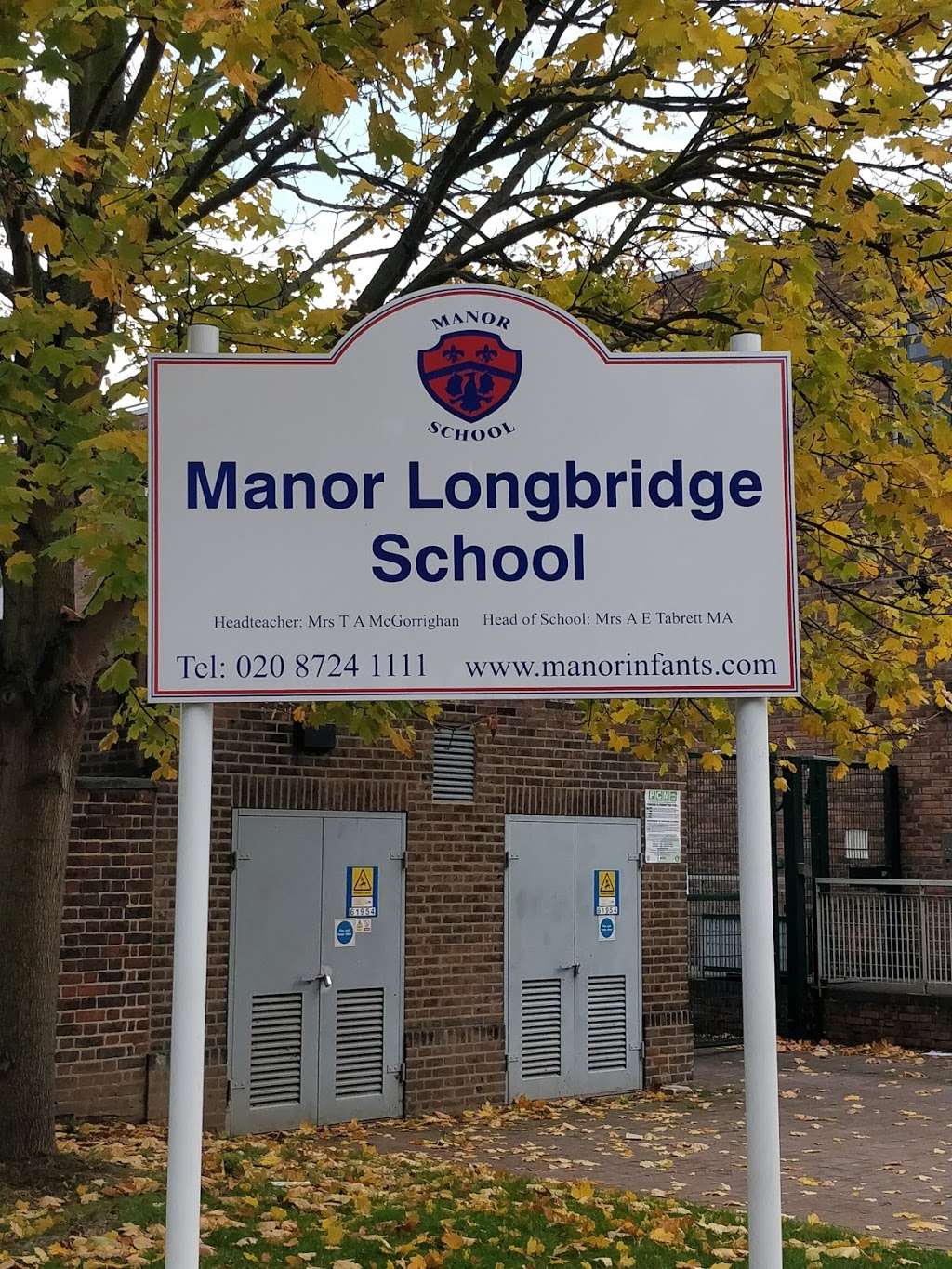 Manor Longbridge School | Dagenham RM8 2JA, UK | Phone: 020 8724 1111