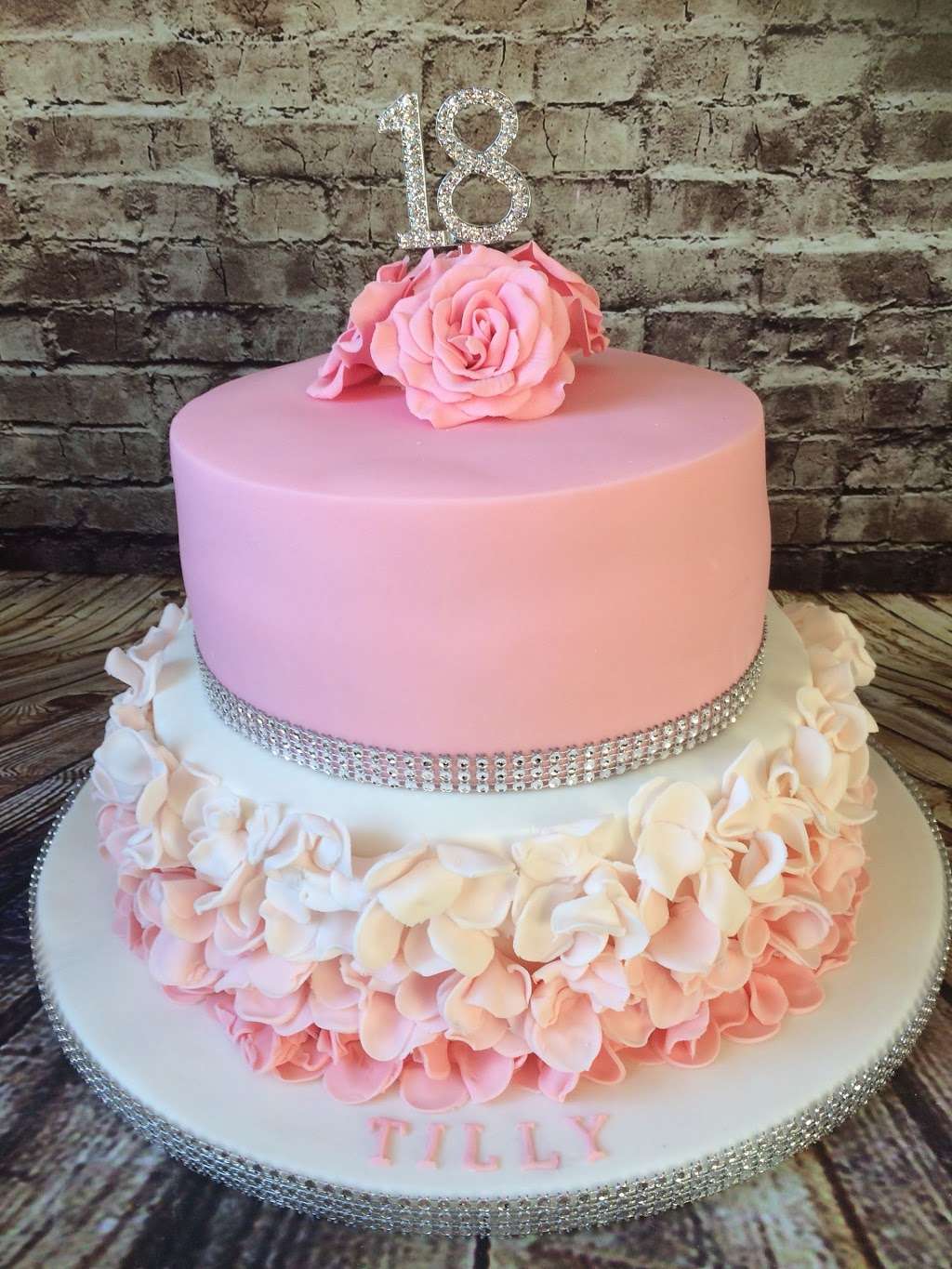 Mrs Macs Cakes | 71 Silver Ln, West Wickham BR4 0RX, UK | Phone: 07801 337056