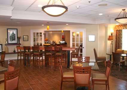 Hampton Inn Anderson | 2312 Hampton Dr, Anderson, IN 46013, USA | Phone: (765) 622-0700