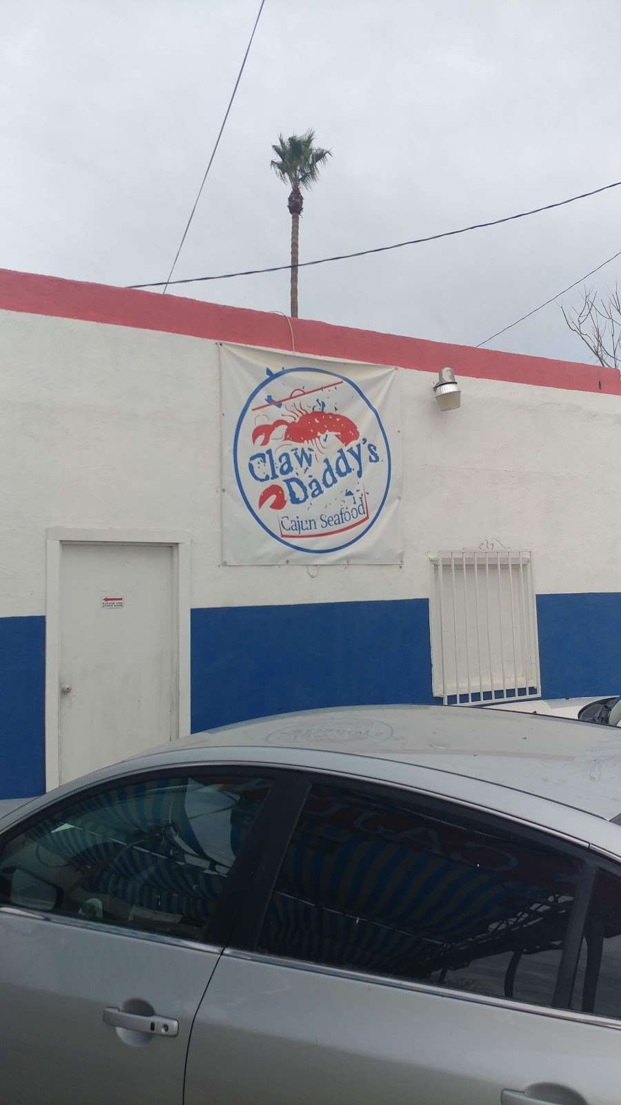 Claw Daddys | 2800 CA-119, Bakersfield, CA 93313, USA | Phone: (661) 337-8681