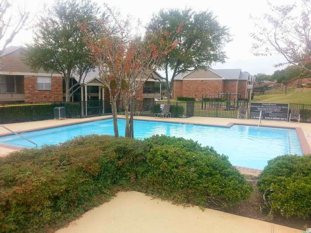 Hebron Trails Apartments | 1109 E Hebron Pkwy, Carrollton, TX 75010, USA | Phone: (972) 521-3939