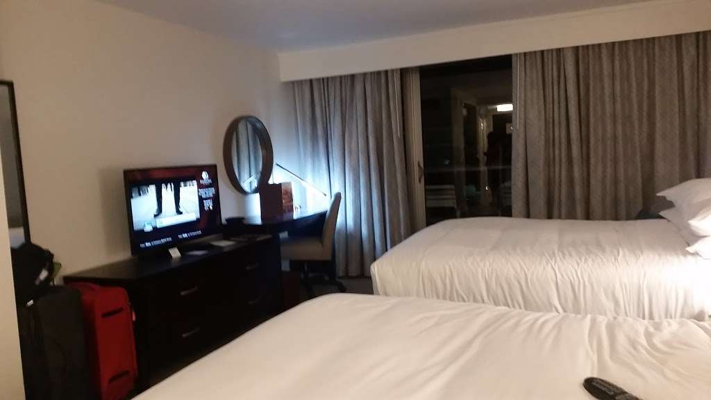 DoubleTree Resort by Hilton Hollywood Beach | 4000 S Ocean Dr, Hollywood, FL 33019, USA | Phone: (954) 454-4334