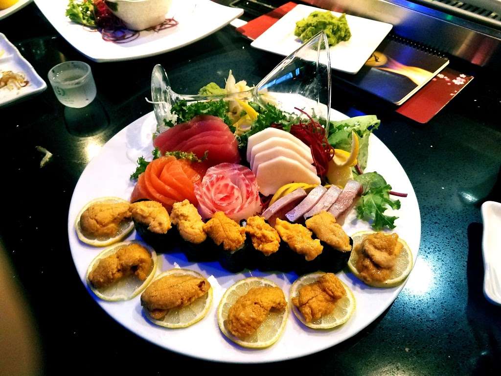 Shinto Japanese Steakhouse & Sushi Lounge | 504 N, IL-59 #116, Naperville, IL 60563, USA | Phone: (630) 637-8899