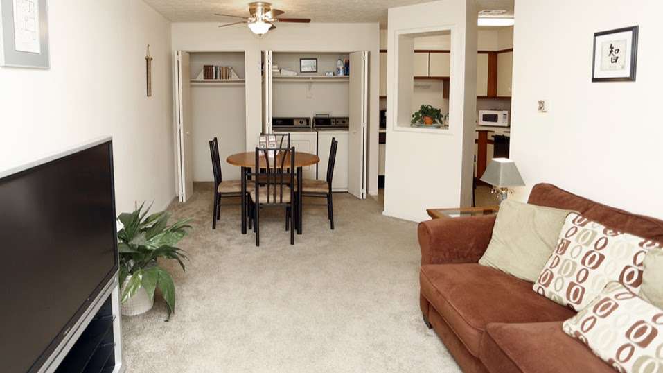 mann village apartments 4010 mann village rd indianapolis in 46221 usa