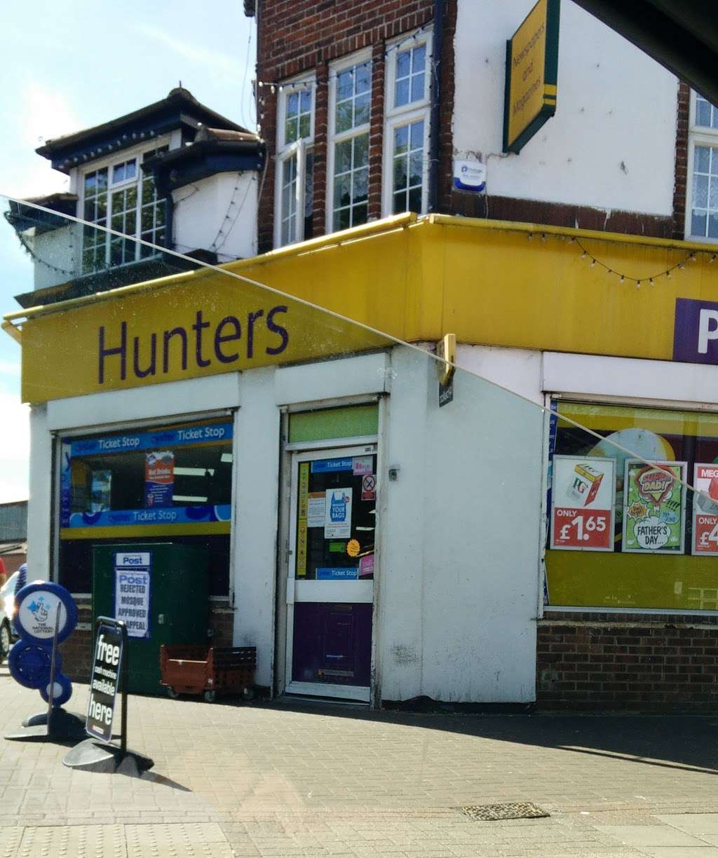 Hunter L | 100 Wood Ln, Dagenham RM9 5SL, UK | Phone: 020 8592 1909