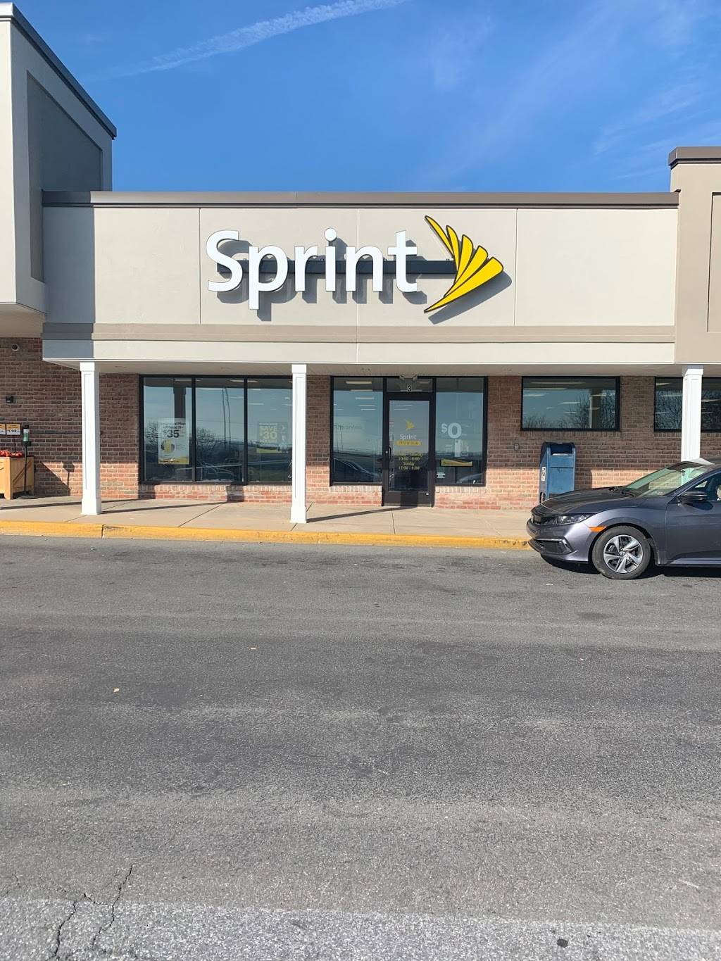 Sprint | Shopping Center, 685 W Main St, New Holland, PA 17557, USA | Phone: (717) 351-5650