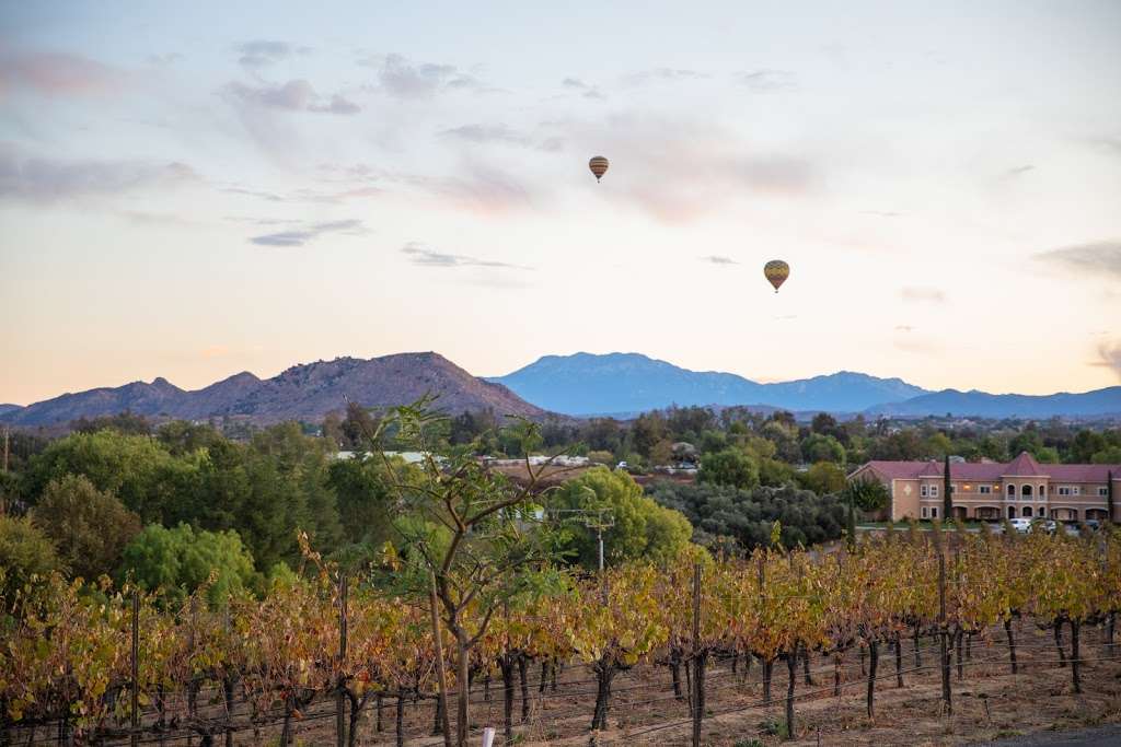 Uncorked Tours | 34225 Rancho California Rd, Temecula, CA 92591, USA | Phone: (888) 400-7641