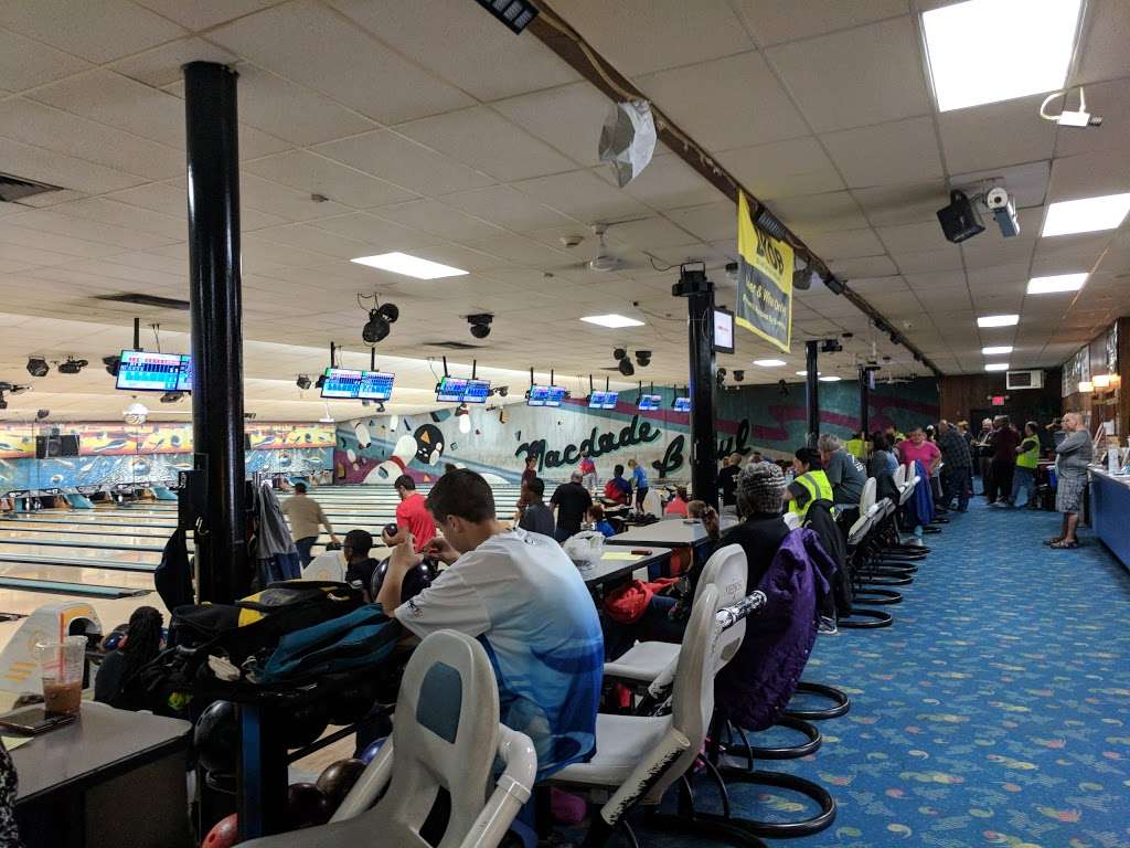 MacDade Bowl | 2105 MacDade Boulevard, Holmes, PA 19043, USA | Phone: (610) 532-9044