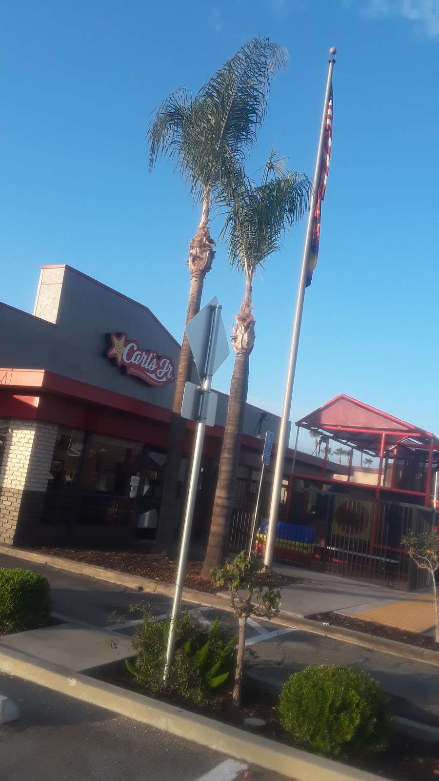 Carls Jr. | 15226 Rosecrans Ave, La Mirada, CA 90638, USA | Phone: (714) 523-3373