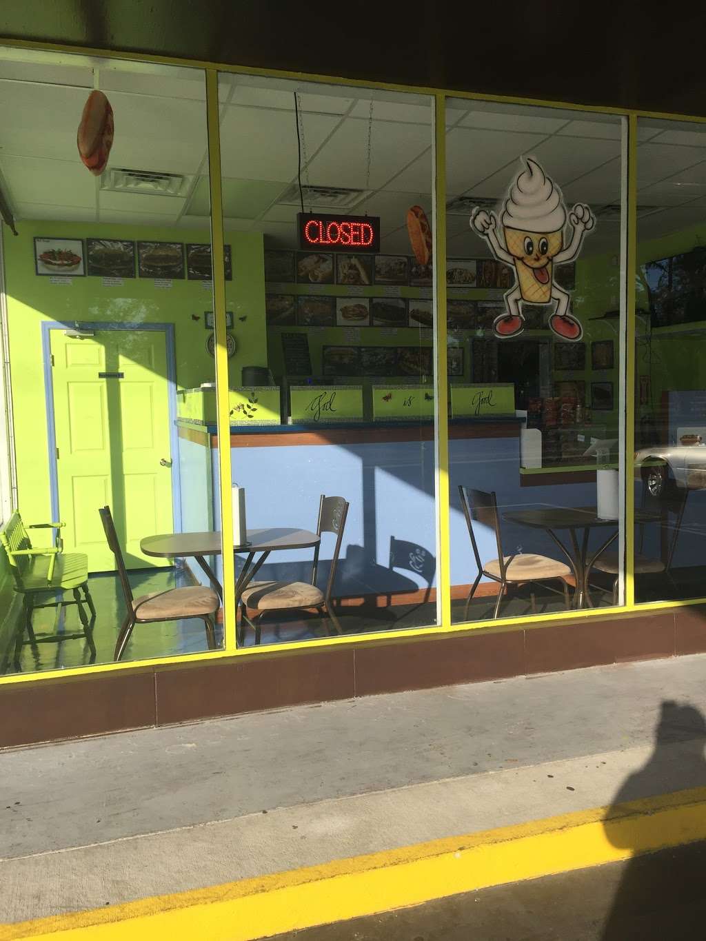 Yummy Dogs | 577 Deltona Blvd, Deltona, FL 32725, USA | Phone: (386) 259-9729