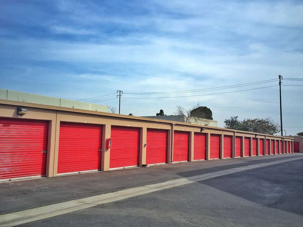 StorQuest Self Storage | 1781 Jones Way, Oxnard, CA 93033, USA | Phone: (805) 804-3259