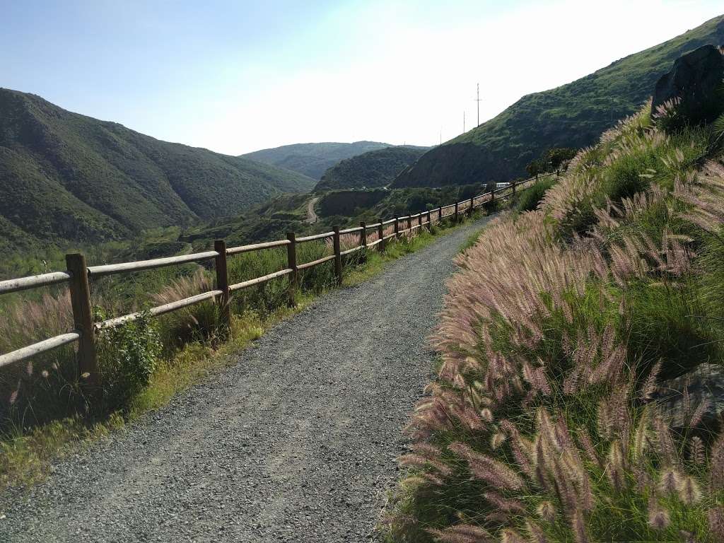 Lake Hodges Dam Trailhead | 9453 Del Dios Rd #8917, Escondido, CA 92029, USA