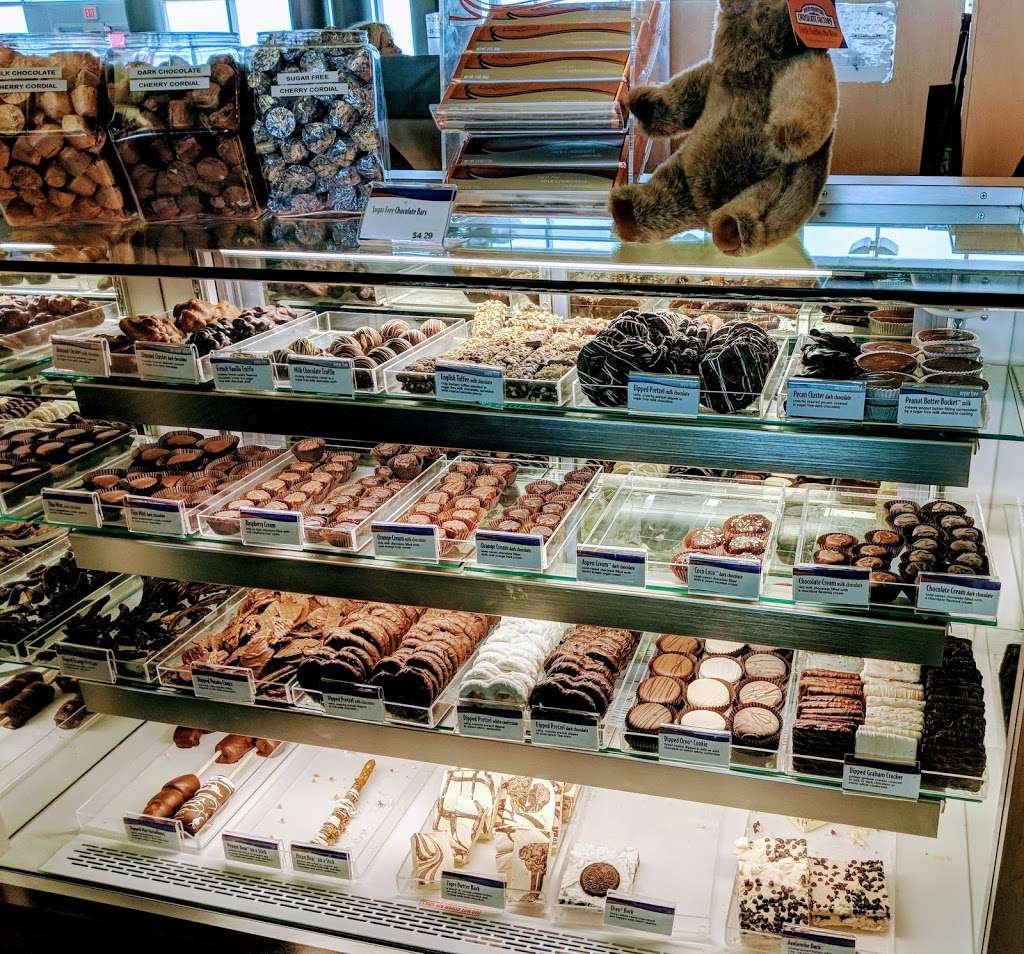 Rocky Mountain Chocolate Factory | 7800 Airport Blvd, Houston, TX 77061, USA