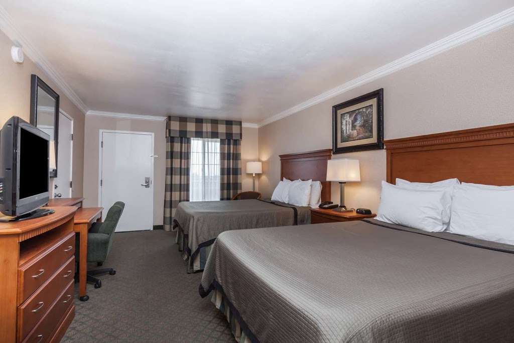 Travelodge Sylmar CA | 14955 Roxford St, Sylmar, CA 91342 | Phone: (818) 639-3726