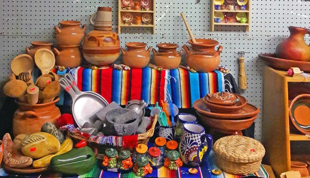 Artesanias Jalisco | 1416 35th Ave, Oakland, CA 94601, USA | Phone: (510) 372-6803