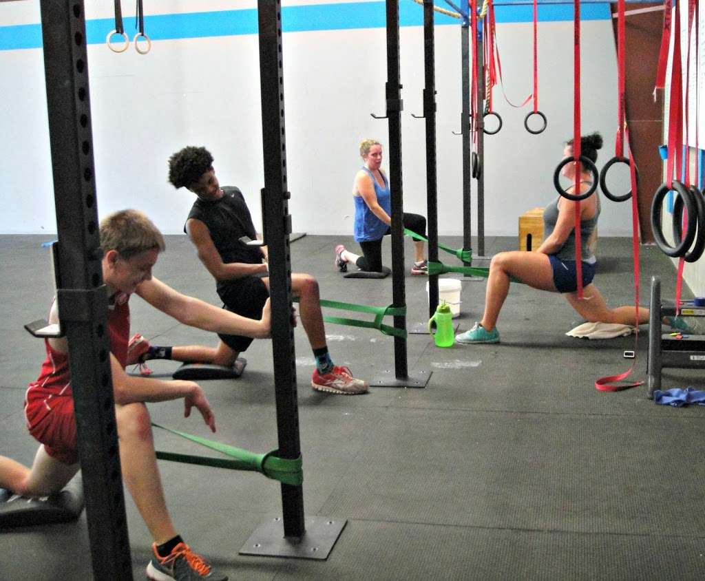 CrossFit 1088: CrossFit For All Ages | 3270 SE 58th Ave #1, Ocala, FL 34480, USA | Phone: (352) 361-4340