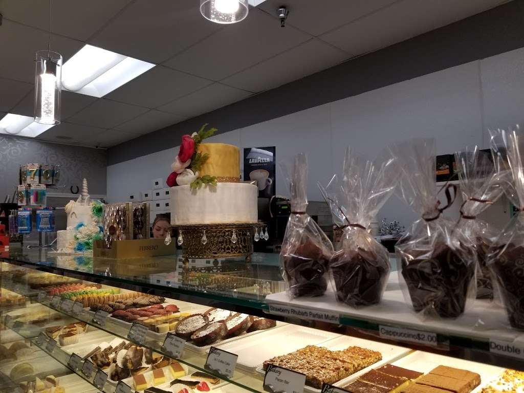 Choco Bakery & Café | 4300 Green River Rd #103, Corona, CA 92880, USA | Phone: (951) 893-1740