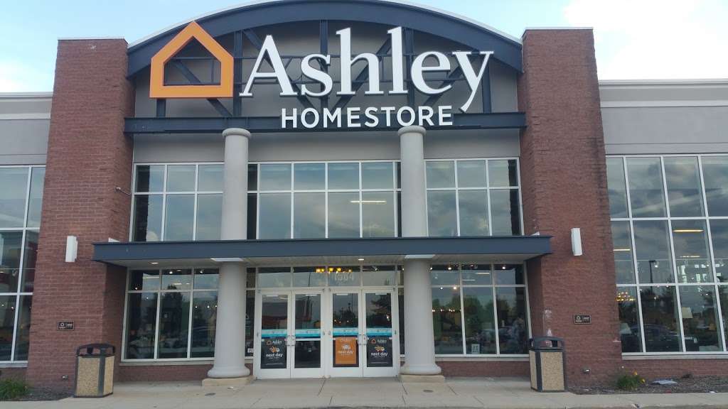 Ashley HomeStore | 1584 IL-59, Naperville, IL 60564, USA | Phone: (630) 369-3001