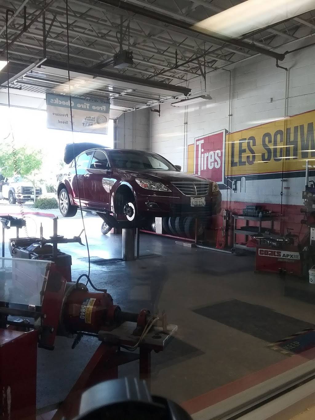 Les Schwab Tire Center | 4746 Madison Ave, Sacramento, CA 95841, USA | Phone: (916) 349-2944