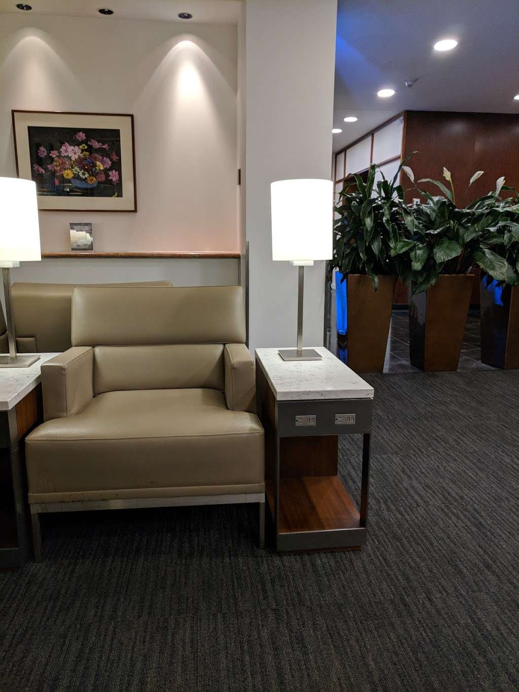 United Club - Terminal B | 9736 Orlando International Airport Tram, Orlando, FL 32827, USA | Phone: (859) 414-1489