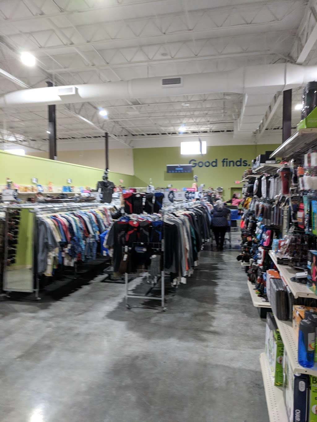 Goodwill Store: Salem | 23 S Broadway, Salem, NH 03079, USA | Phone: (603) 898-3800