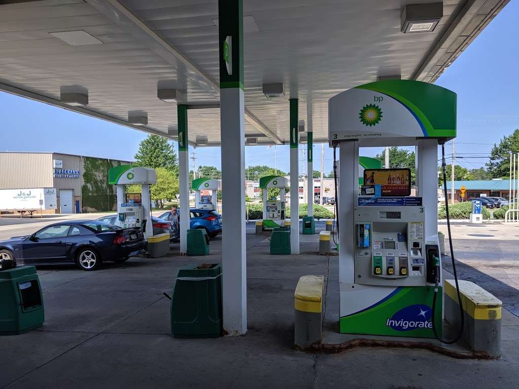 BP | 441 W High St, Sycamore, IL 60178, USA | Phone: (815) 895-8103