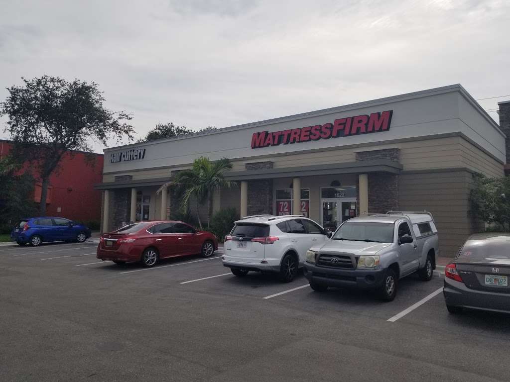 Mattress Firm Fort Lauderdale South | 1522 N Federal Hwy, Fort Lauderdale, FL 33304, USA | Phone: (954) 566-0963