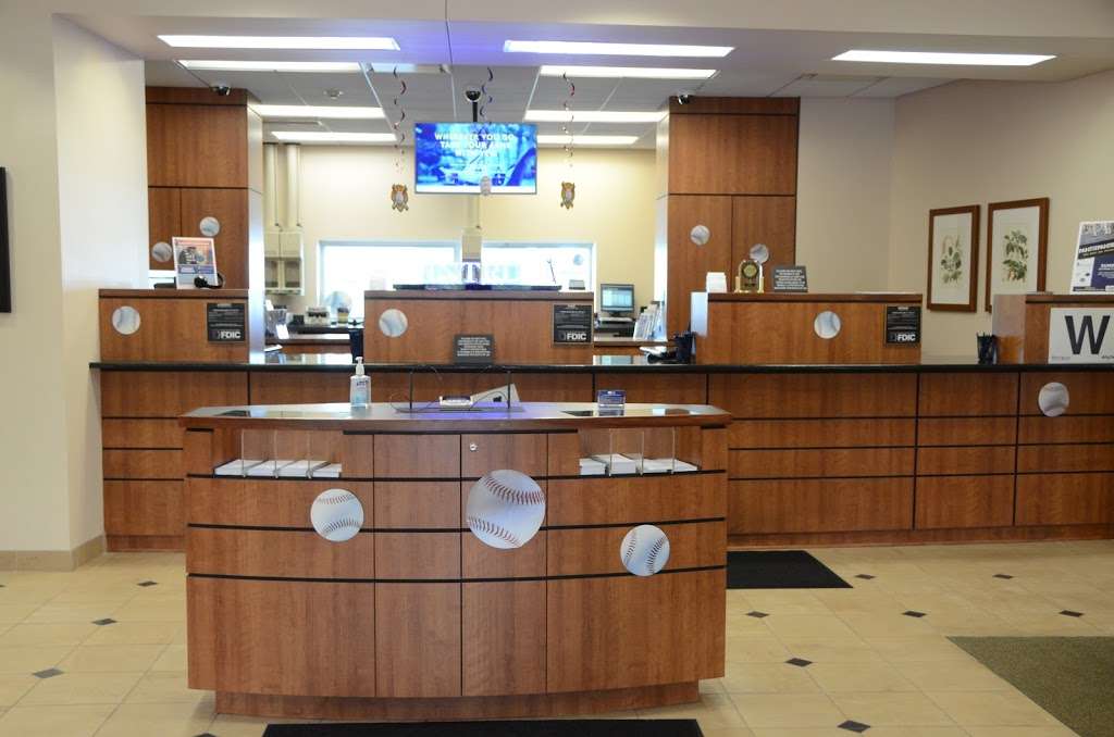 Shorewood Bank & Trust | 931 Brook Forest Ave, Shorewood, IL 60404 | Phone: (815) 609-7785