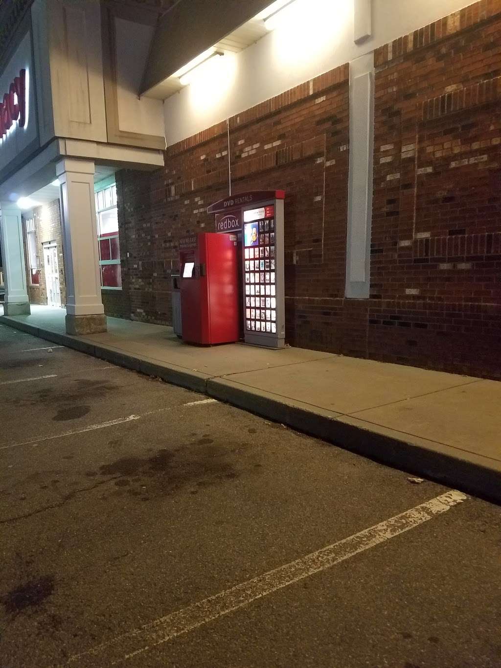 Redbox | 74 E Main St, Westborough, MA 01581, USA | Phone: (866) 733-2693