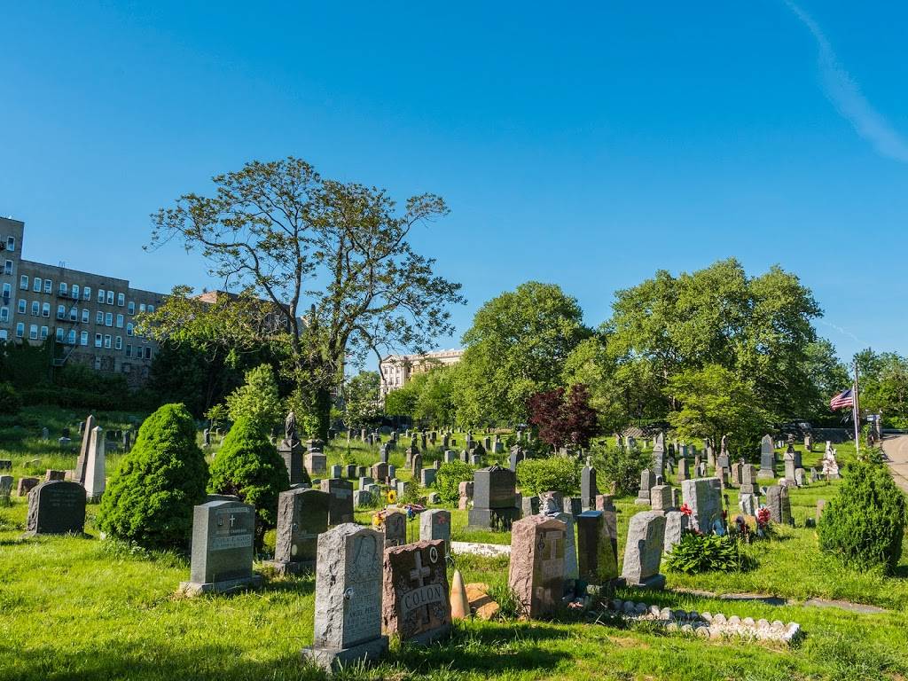 Historic Jersey City and Harsimus Cemetery | 435 Newark Ave, Jersey City, NJ 07302 | Phone: (201) 707-0738