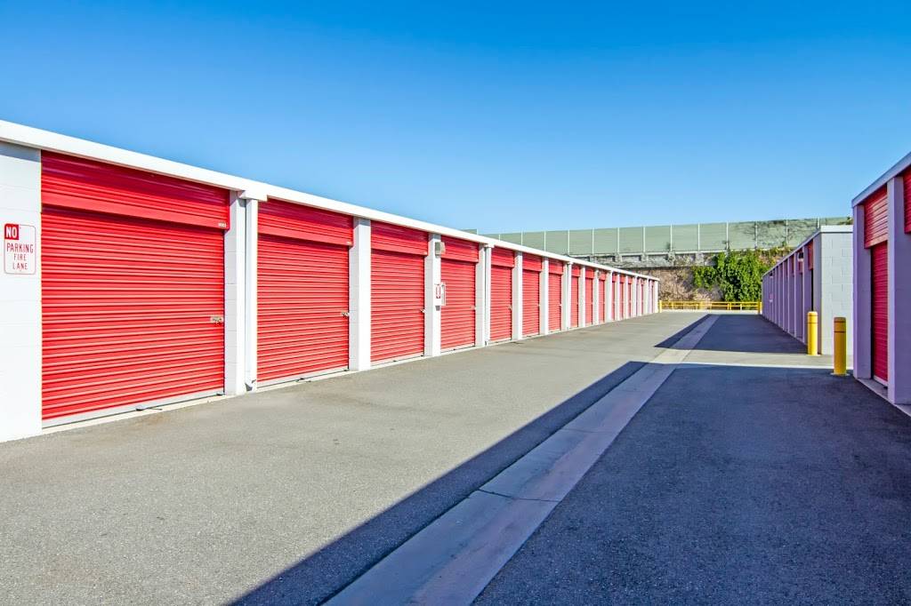 CubeSmart Self Storage | 2323 E South St, Long Beach, CA 90805, USA | Phone: (562) 984-1100