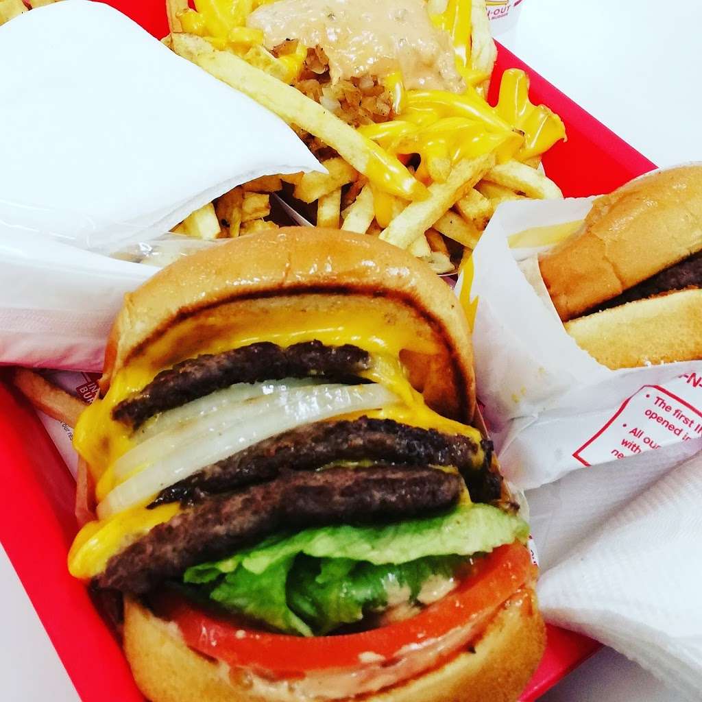 In-N-Out Burger | 20150 Hawthorne Blvd, Torrance, CA 90503 | Phone: (800) 786-1000