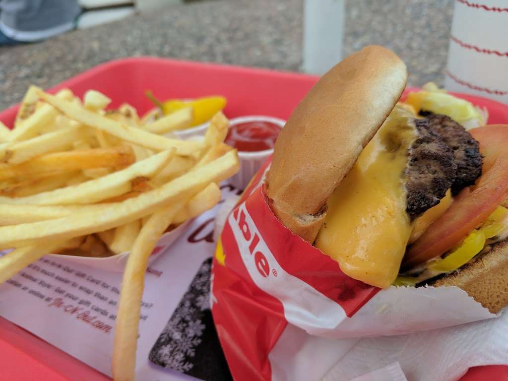 In-N-Out Burger | 9032 Trask Ave, Garden Grove, CA 92844, USA | Phone: (800) 786-1000