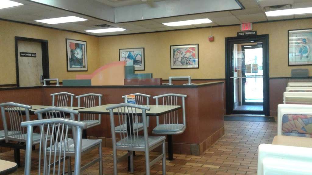 Burger King | 1834 Waukegan Rd, Glenview, IL 60025, USA | Phone: (847) 729-2754