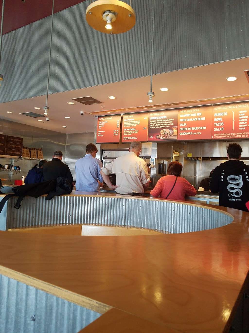 Chipotle Mexican Grill | 176 Providence Hwy, Dedham, MA 02026, USA | Phone: (781) 329-2332