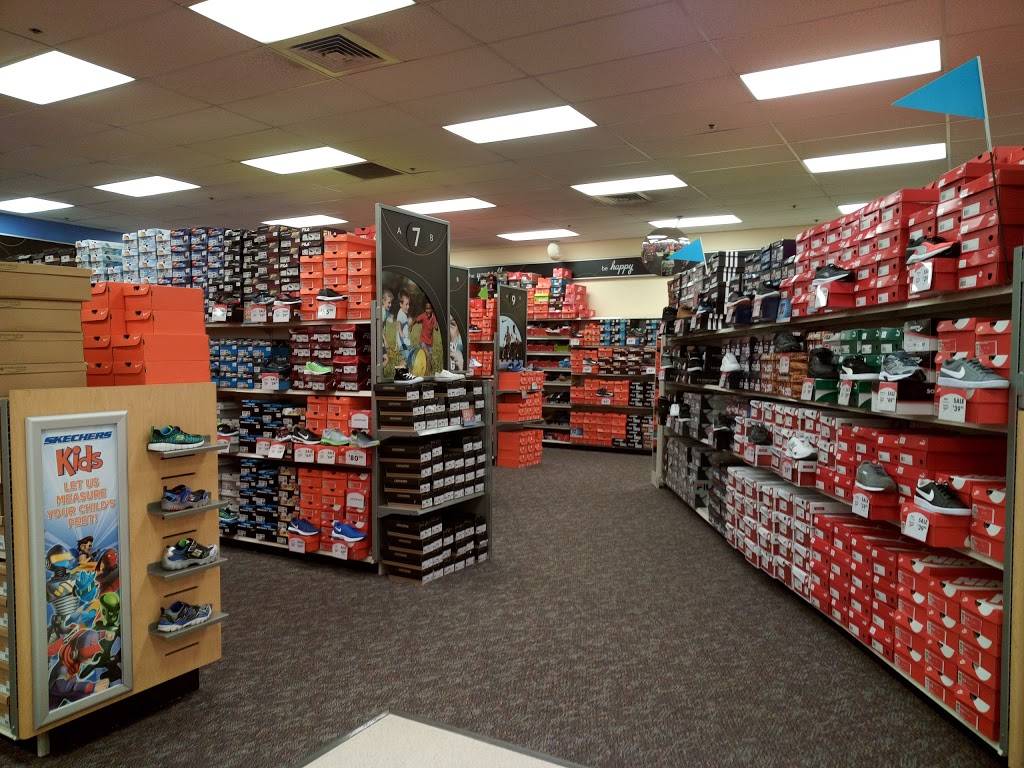 Shoe Carnival | 3035 N Rock Rd, Wichita, KS 67226, USA | Phone: (316) 315-0731