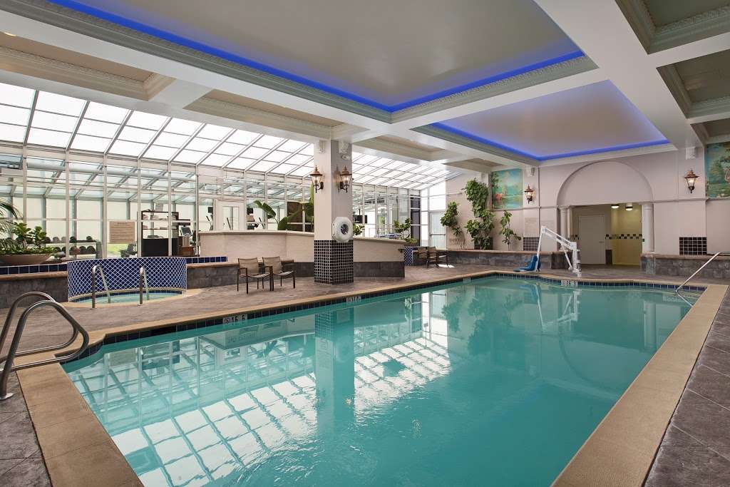 Embassy Suites by Hilton San Francisco Airport Waterfront | 150 Anza Blvd, Burlingame, CA 94010 | Phone: (650) 342-4600