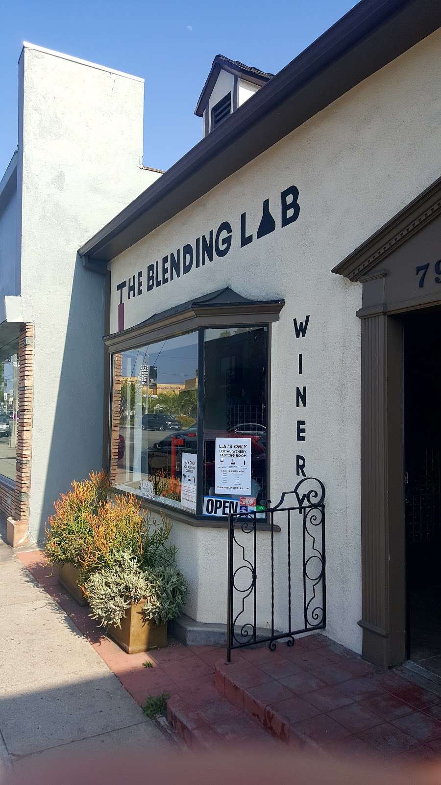 The Blending Lab Winery | 7948 W 3rd St, Los Angeles, CA 90048, USA | Phone: (323) 424-4051